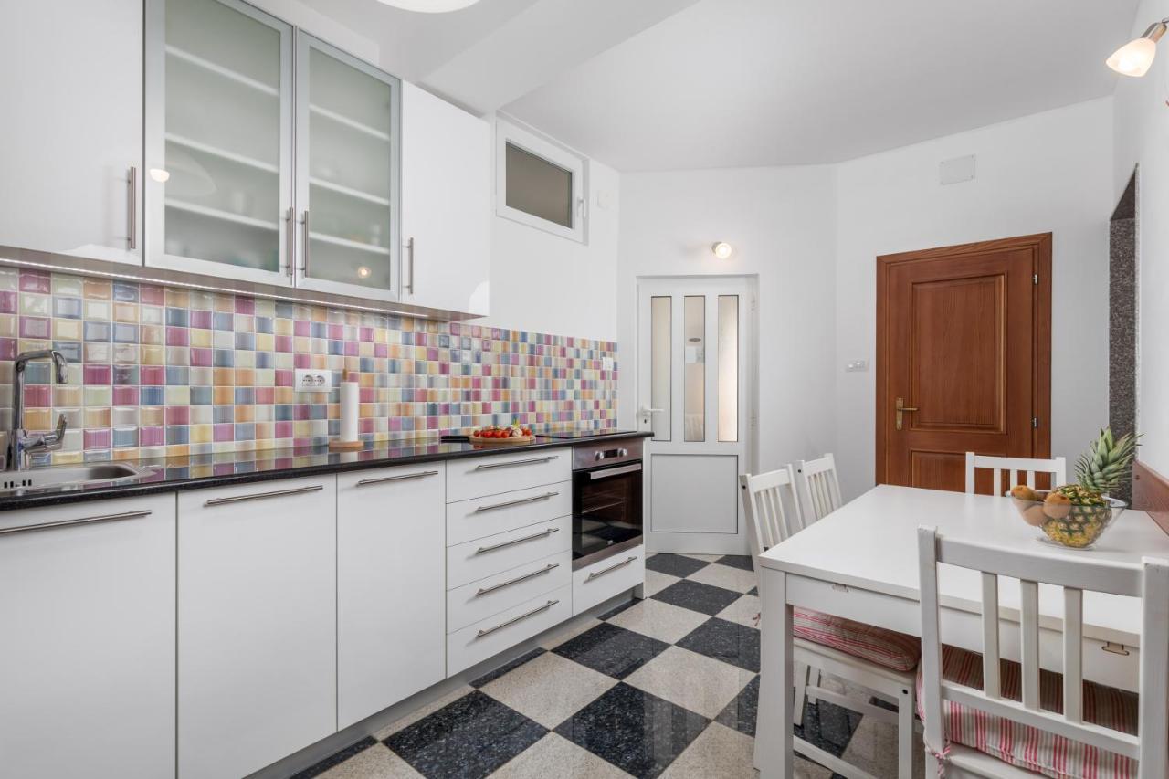Apartment Thor Opatija Exteriör bild